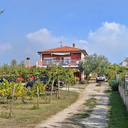 With Terrace 684 Štinjan