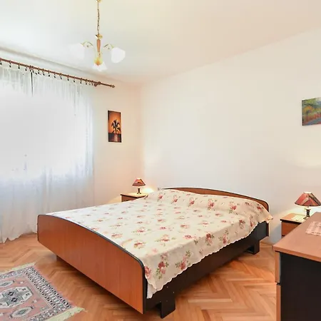 Apartament With Terrace 684 *