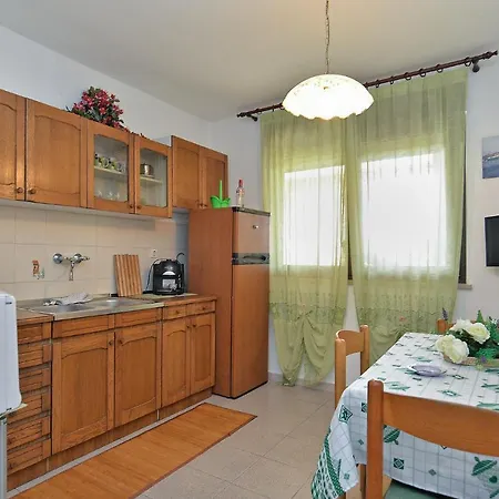 Apartament With Terrace 684 Štinjan