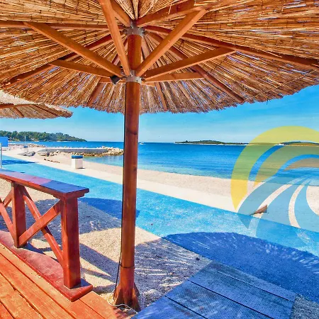 דירה With Terrace 684 *