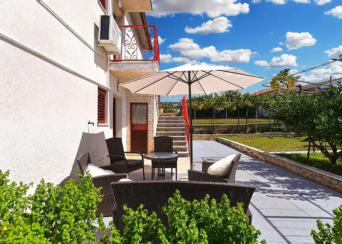 Apartment With Nice Terrace 684 *