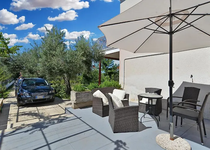 Apartment With Nice Terrace 684 Stinjan