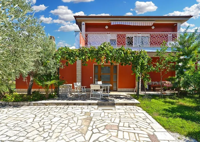 Apartment With Nice Terrace 684 Apartman