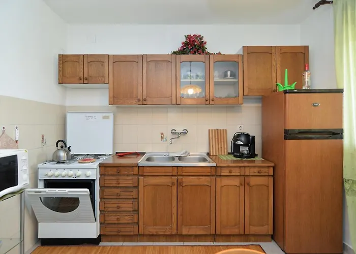 Apartment With Nice Terrace 684 Apartman