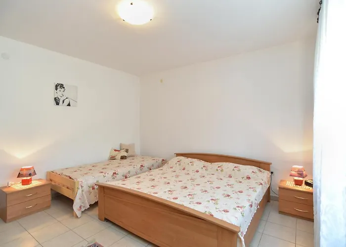 Apartment With Nice Terrace 684 * Stinjan